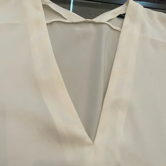 Banana Republic Dolman Sleeve V-Neck Blouse - Picture 7 of 9